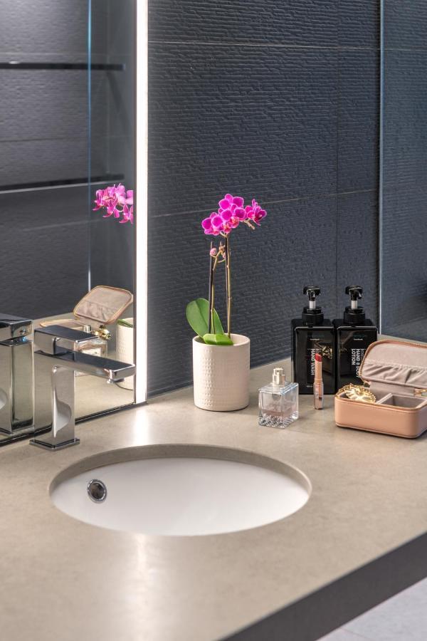 Готель Crystalbrook Vincent Брісбен Екстер'єр фото Bathroom amenities